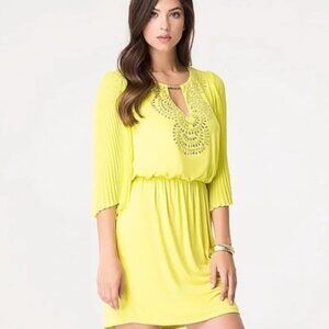 💛 Bebe Neon Bright Yellow Studded Neck Pleated Sleeve Dress